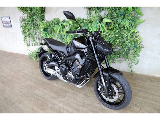 YAMAHA MT-09 